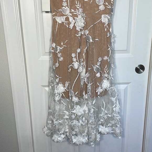 Dress The Population Audrey Midi Dress Sz Large  3D Floral Embroidered Fit Flare - Picture 10 of 17